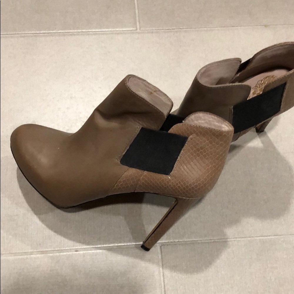 Vince Camuno Booties